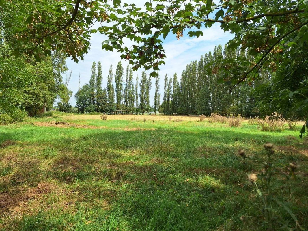 Mooi gelegen hoeve op 1,45 ha te koop te Veldegem foto 7