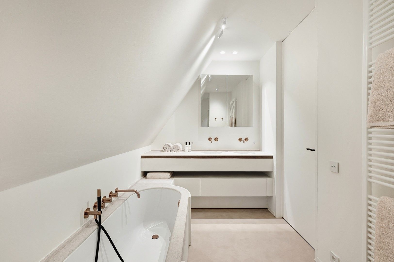 Uitzonderlijk hoekappartement van 188m² met open zicht op de Approach Golf in hartje Zoute. foto 25