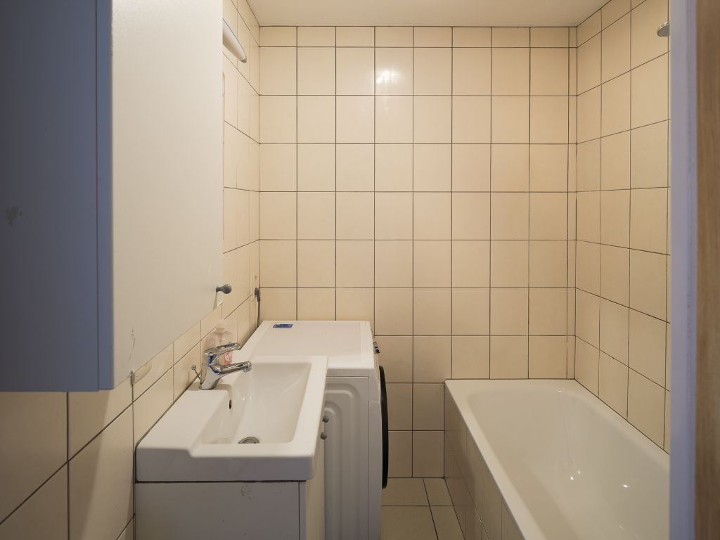 Lichtrijk 1 slpk appartement nabij station Gent-Sint-Pieters foto 8