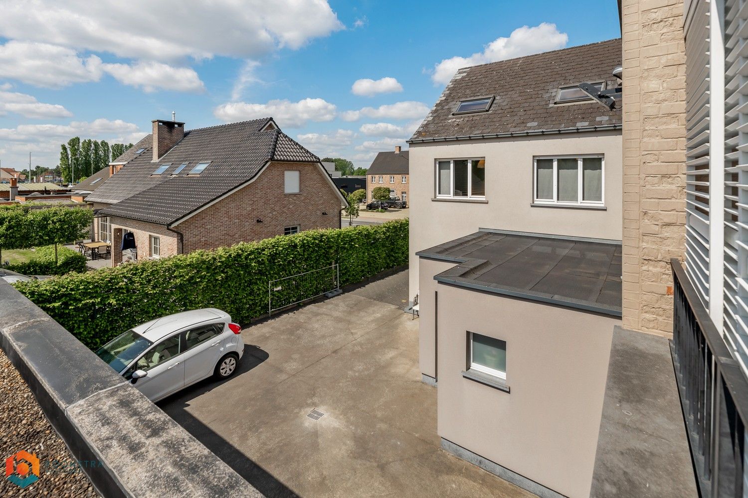 Handelsgelijkvloers met garage & woonst op toplocatie foto 23