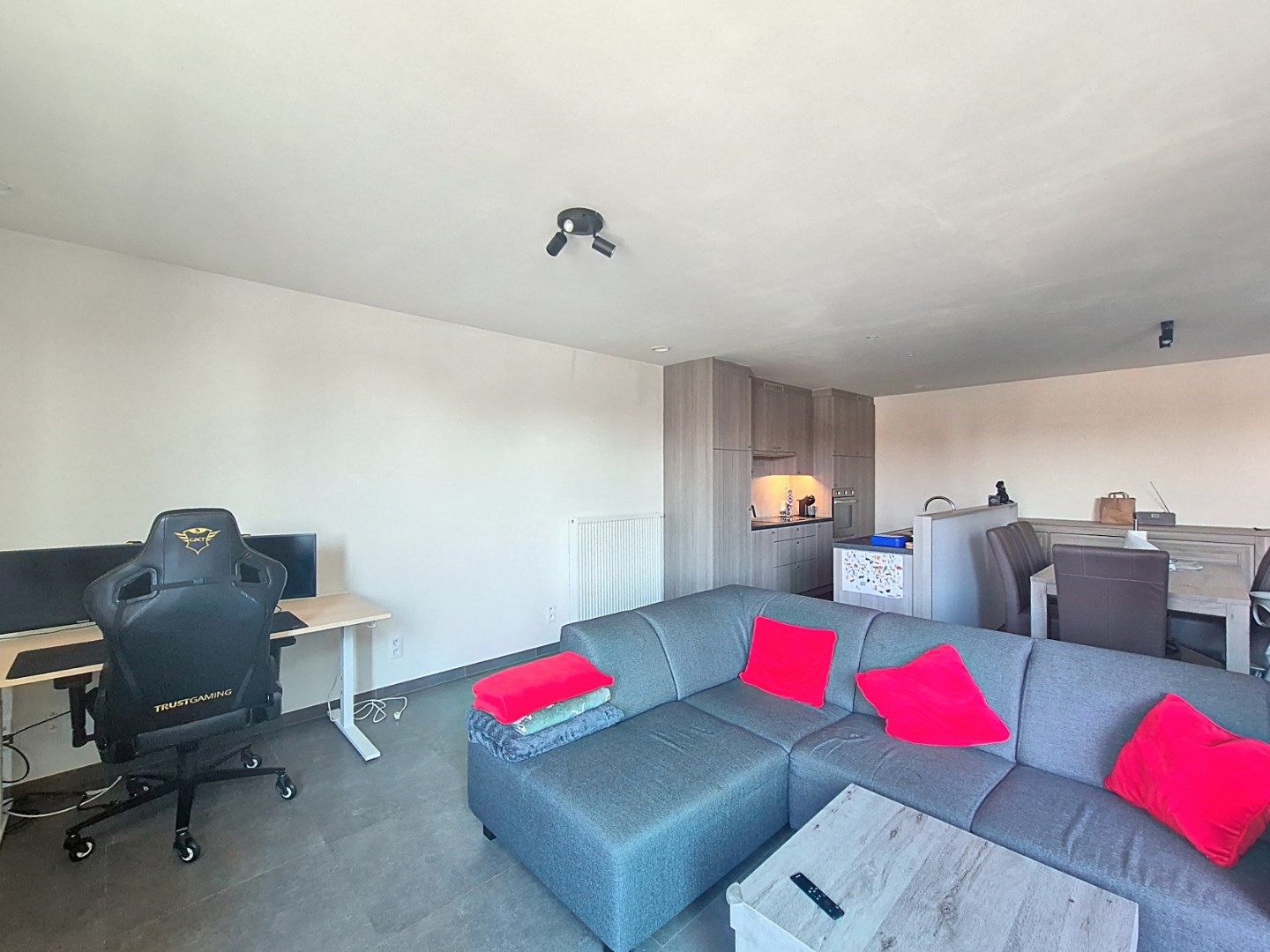 Appartement met 2 slpks en garage foto 2