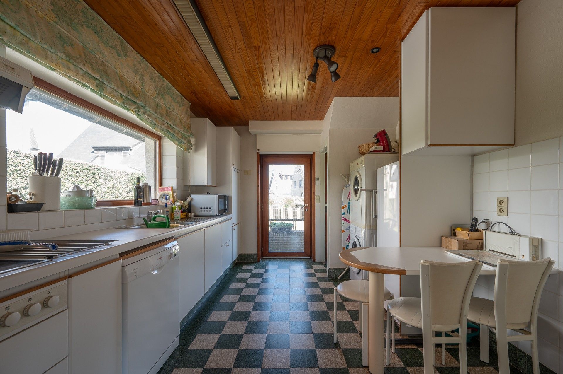 Unieke woning met potentieel op toplocatie in Knokke foto 12