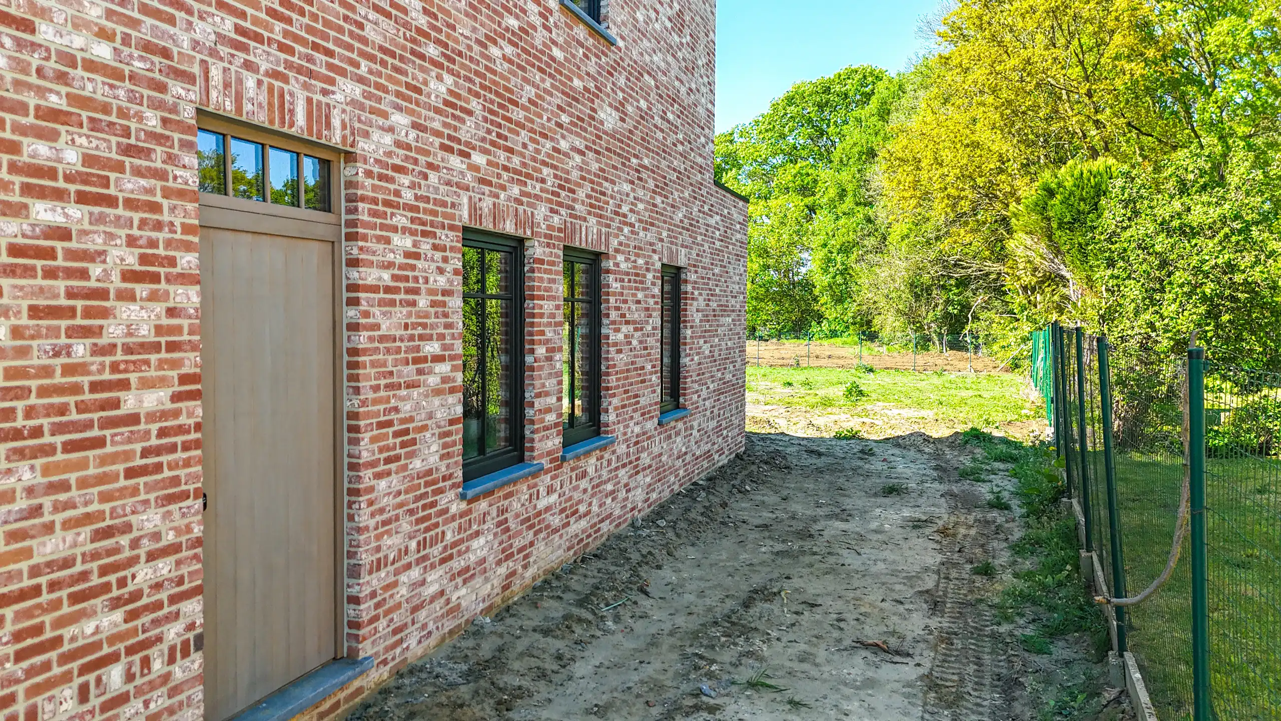 Tijdloze nieuwbouwwoning met 4 slpks + uitzicht op het groen! foto 7