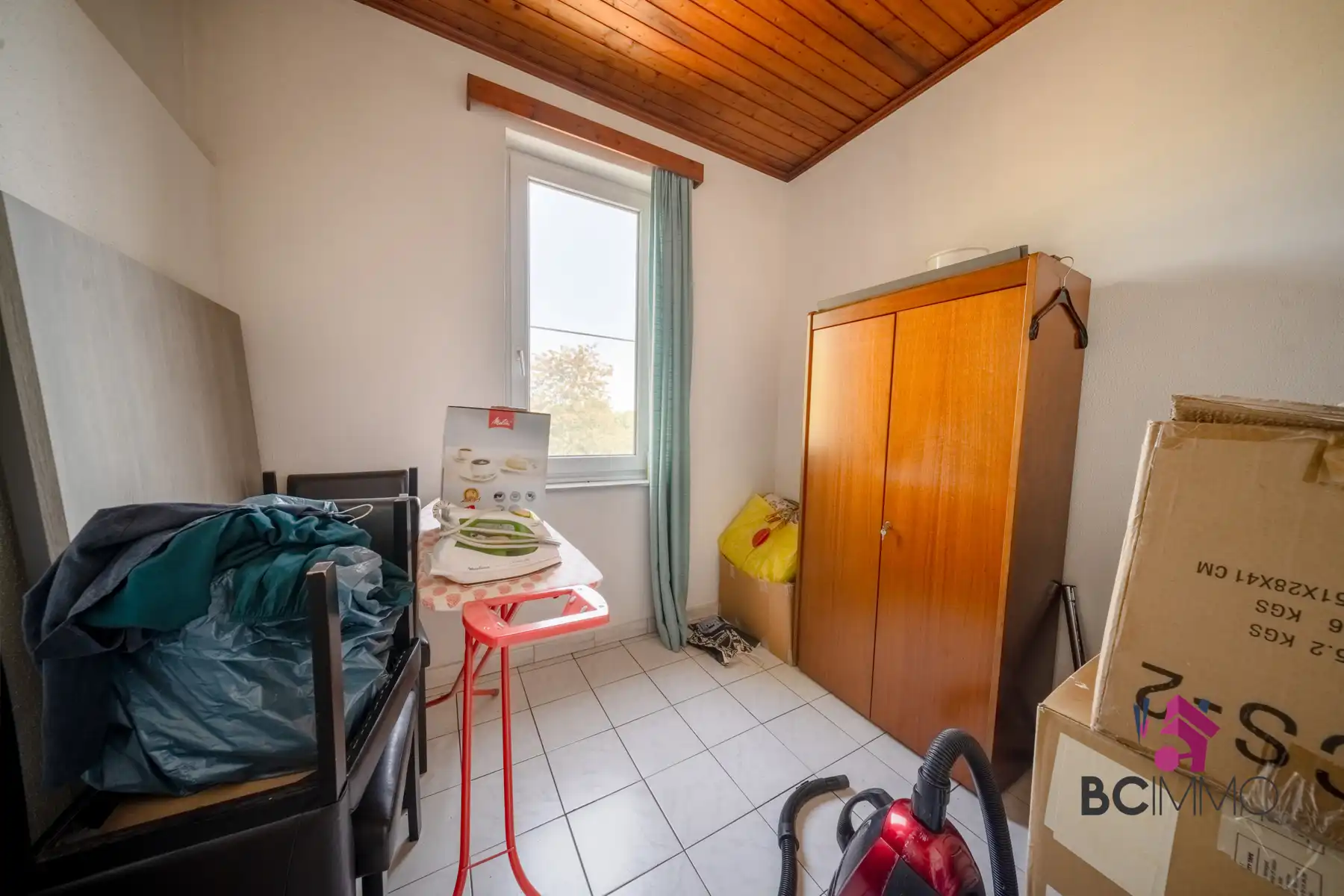 Halfopen bebouwing met twee woongedeeltes (125 m² + 95 m²) en tuin. foto 22