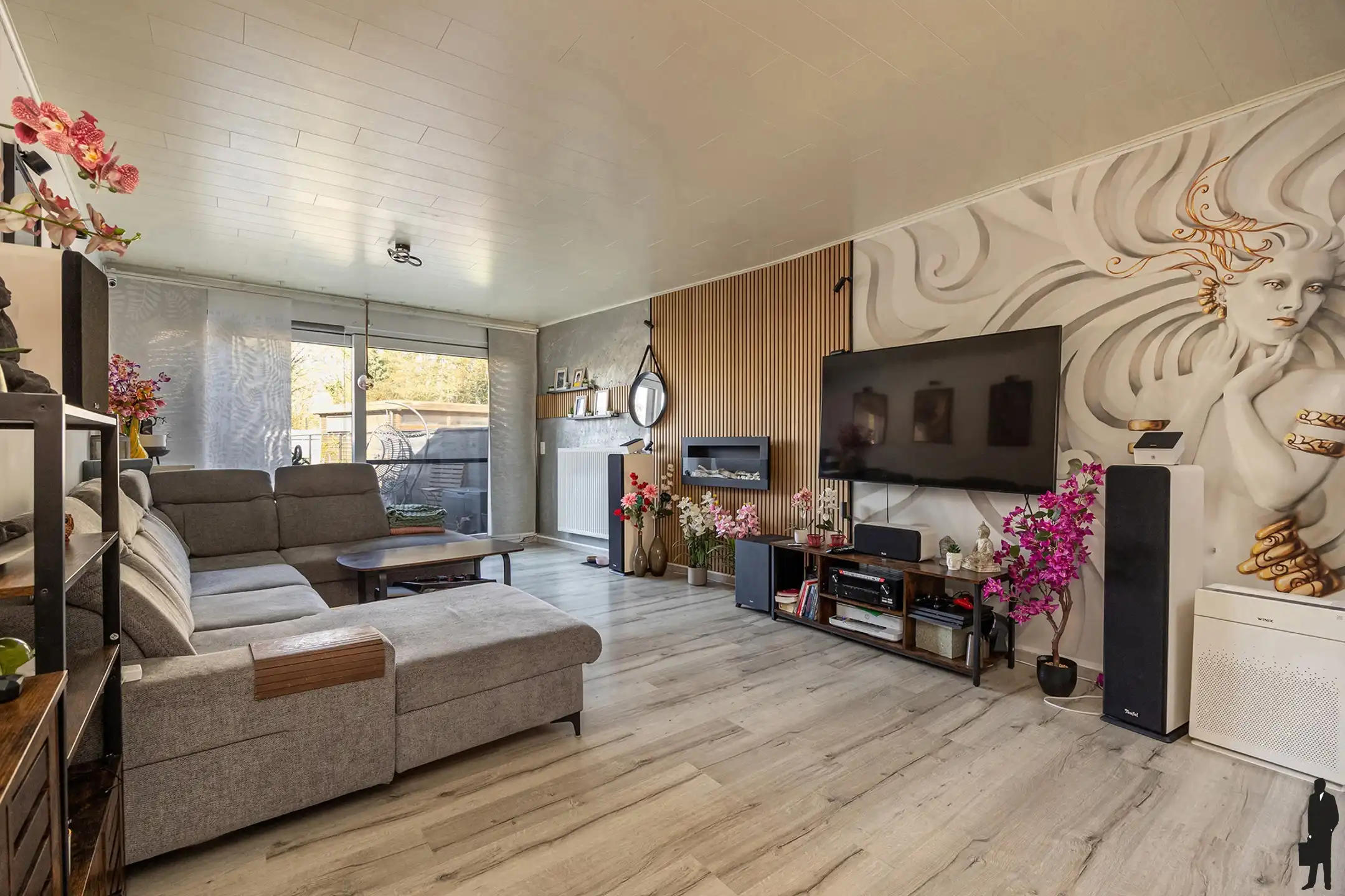 Instapklare woning met 3 slpk &  tuin met achteruitweg foto 2