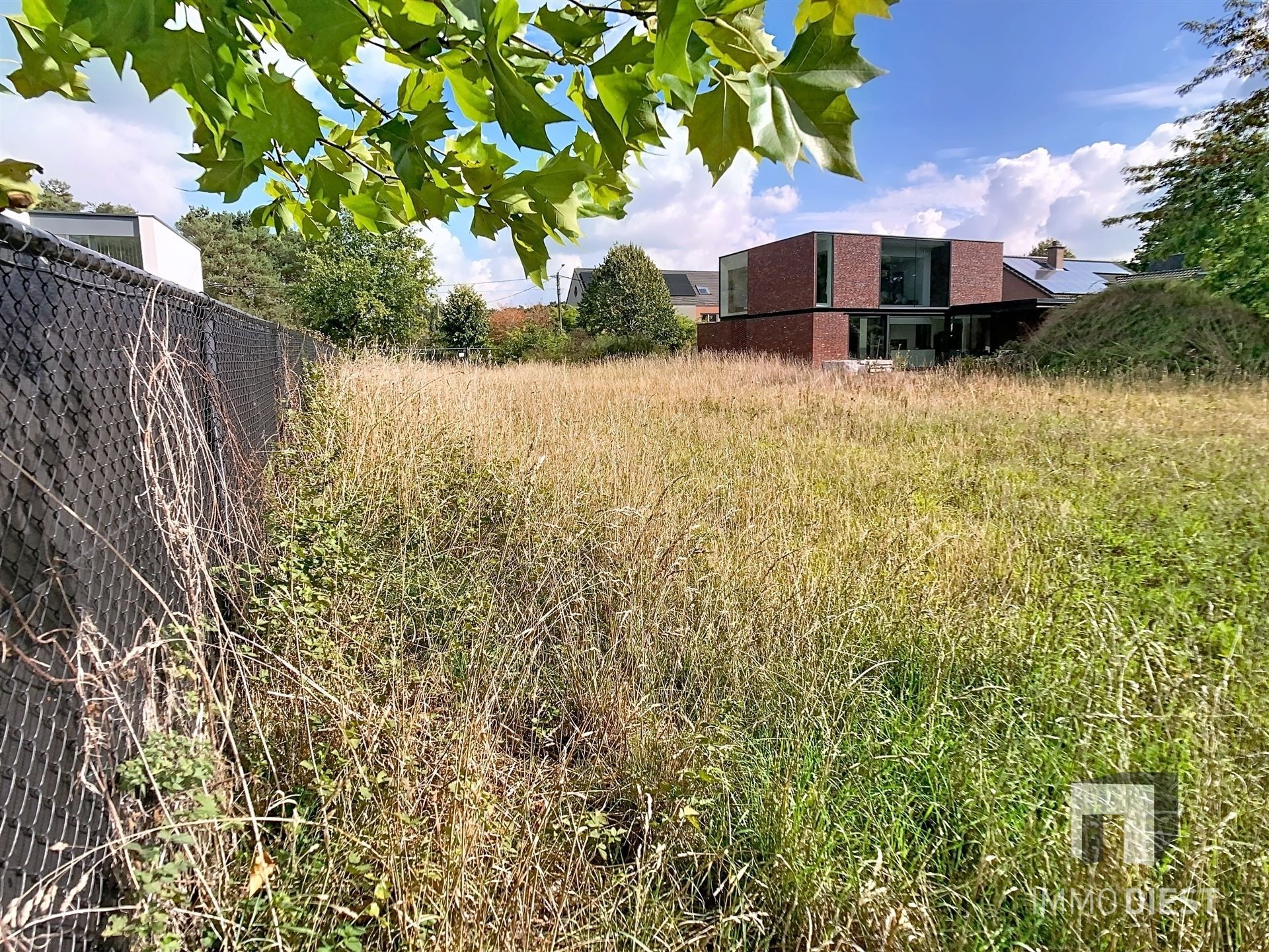 Bouwgrond in het groen met perfecte oriëntatie foto 25