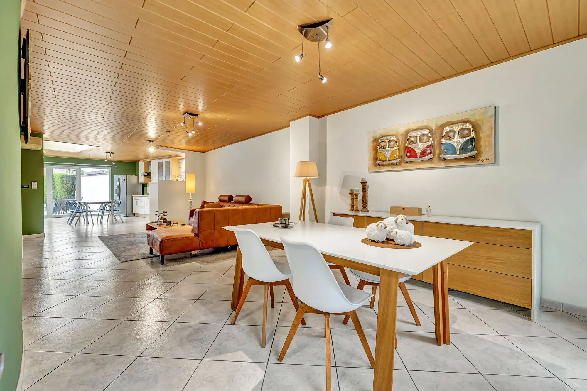 Instapklare, energiezuinige woning met ruime garage foto 3