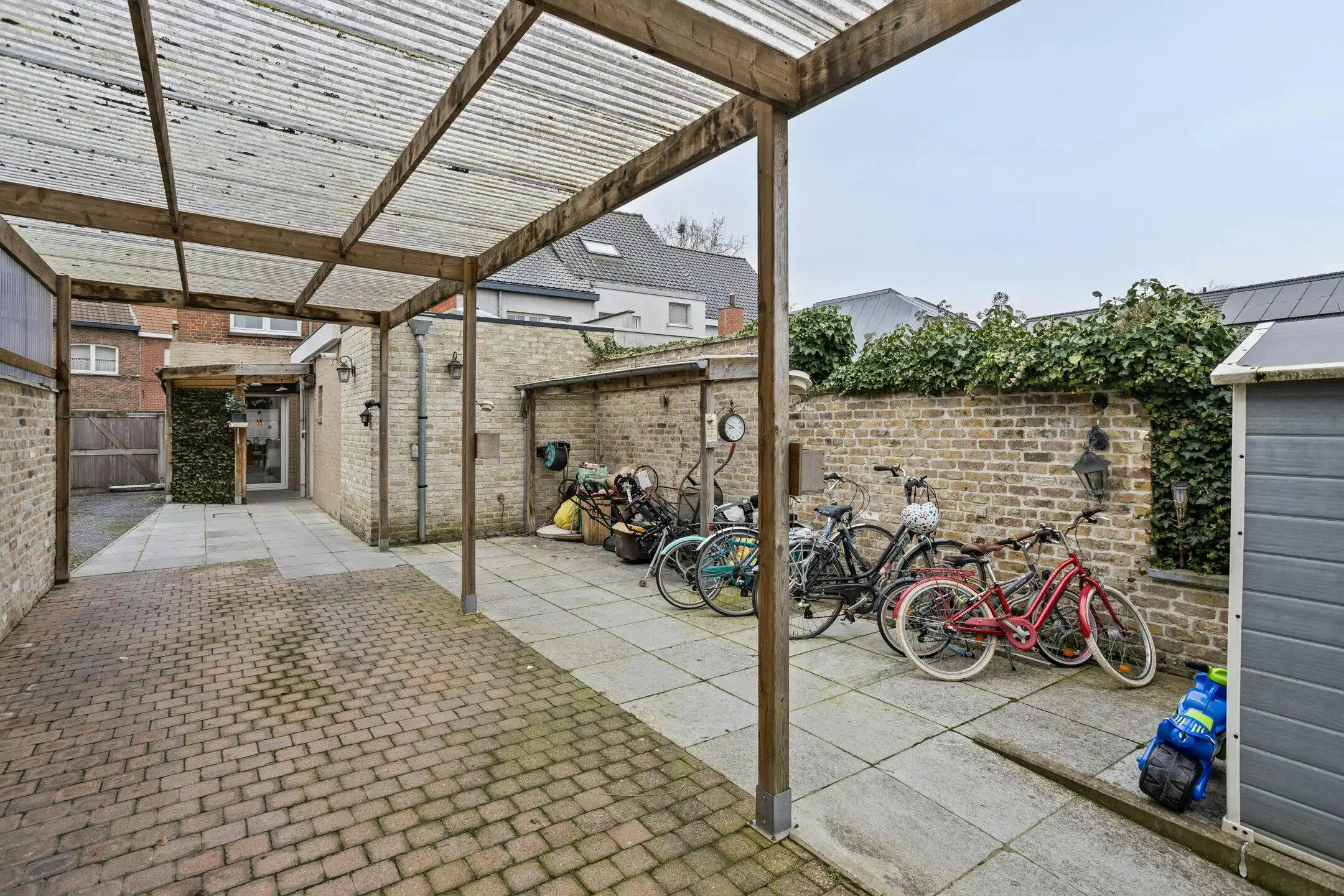 Rolstoeltoegankelijk huis met 4 slaapkamers te Assebroek  foto 15