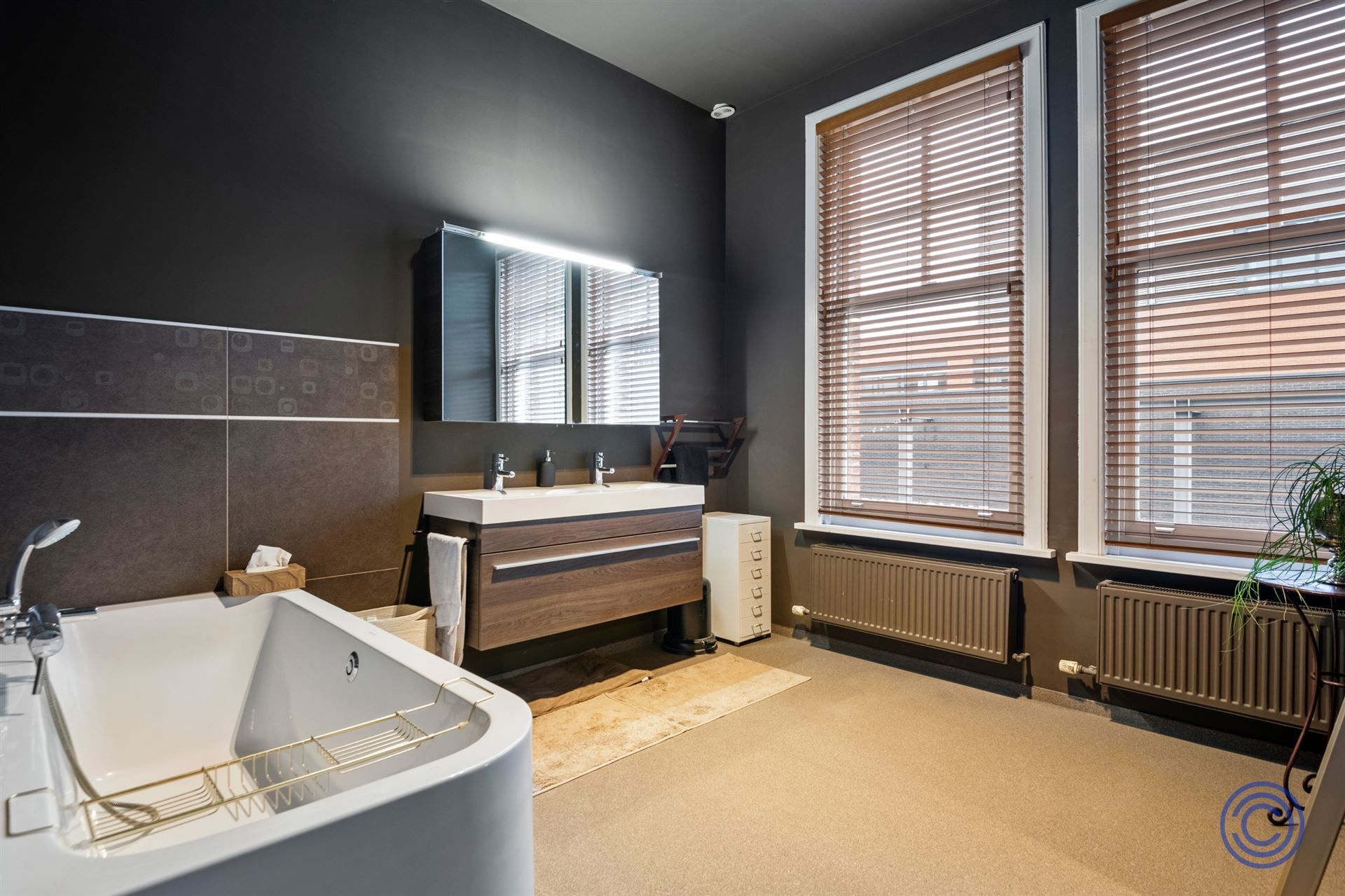 Hoogwaardig afgewerkt appartement in UNIEK gebouw! foto 5