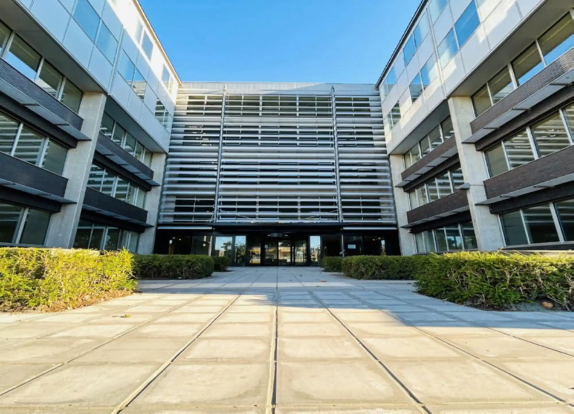 Kantoorruimte 216m²  te huur foto {{pictureIndex}}