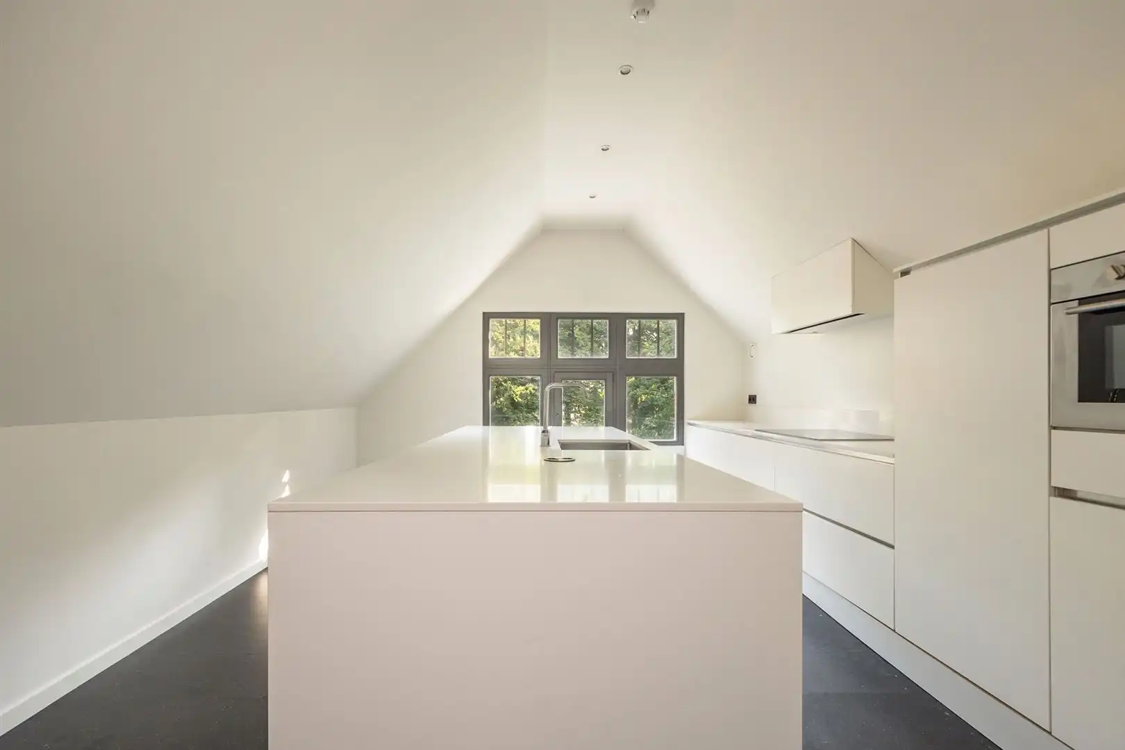 Villa Ullens. Het prachtig gerenoveerde kasteel in hartje Schoten foto 20