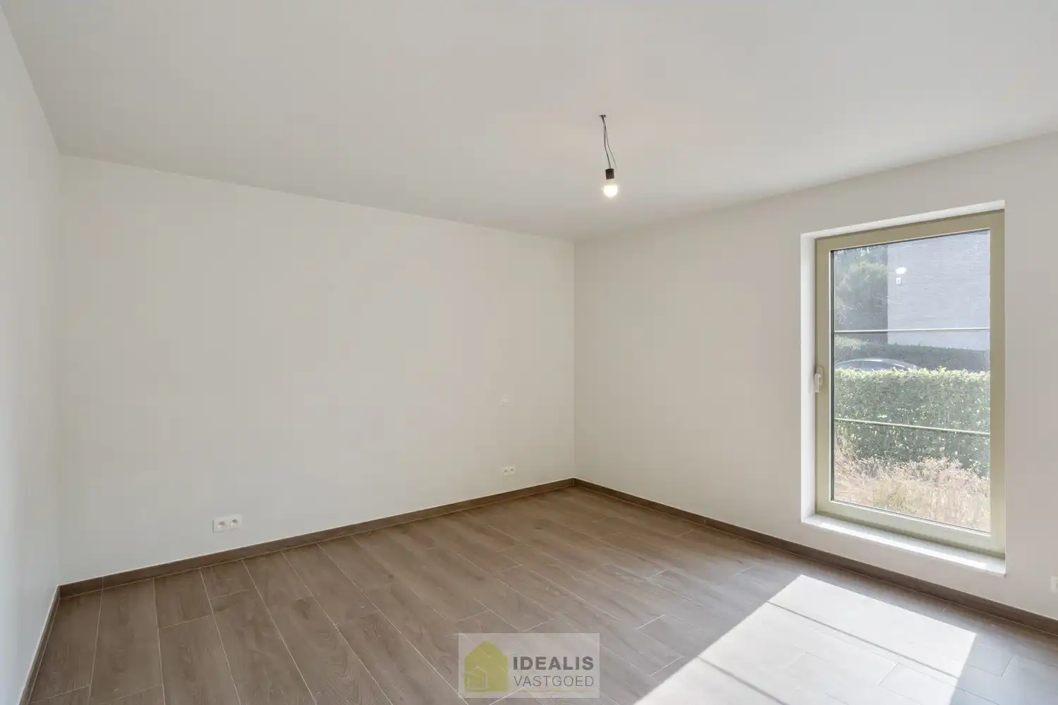 Schitterend volledig vernieuwde woning met 3 ruime slaapkamers foto 23