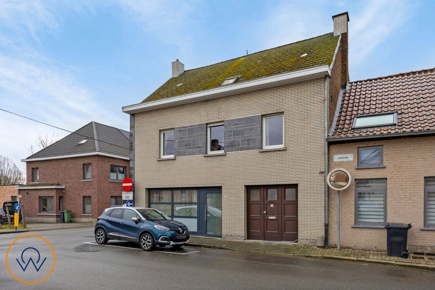  Ideaal gelegen hoekwoning, op een boogscheut van centrum Ninove.  foto 2