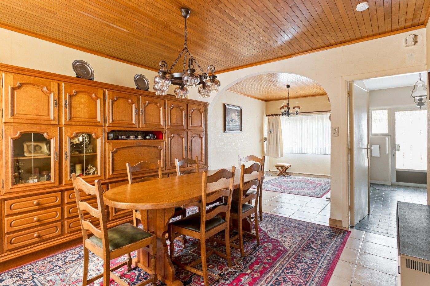 Te renoveren woning met 2 slpk. en tuin foto 3