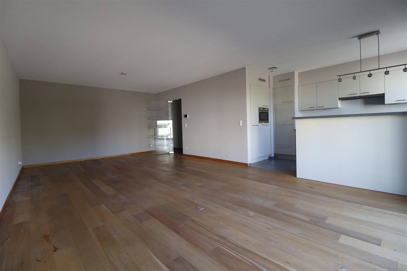2 slaapkamer appartement met garagebox  foto {{pictureIndex}}