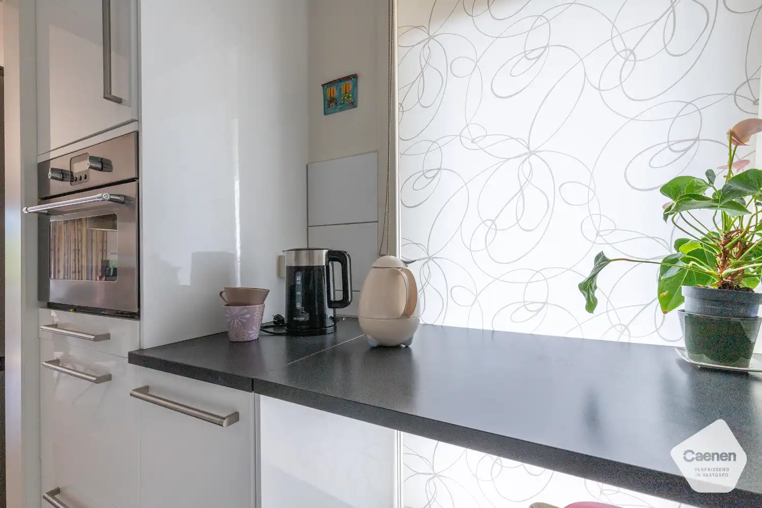 Instapklaar tweeslaapkamerappartement met zonnige terrassen en een weids uitzicht over het hinterland foto 9
