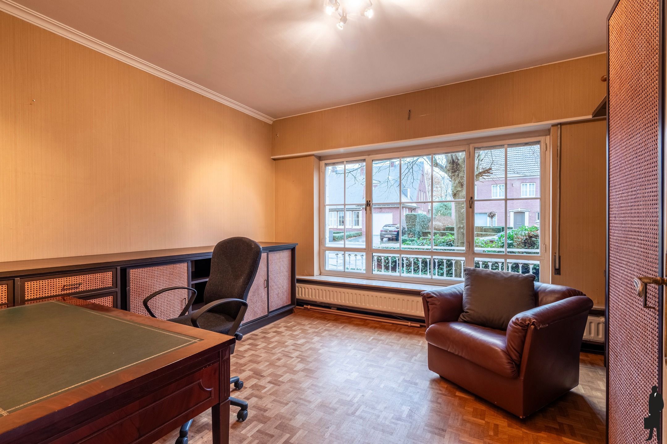 Statige en ruime gezinswoning met 5 slpks op 1.065m² foto 11