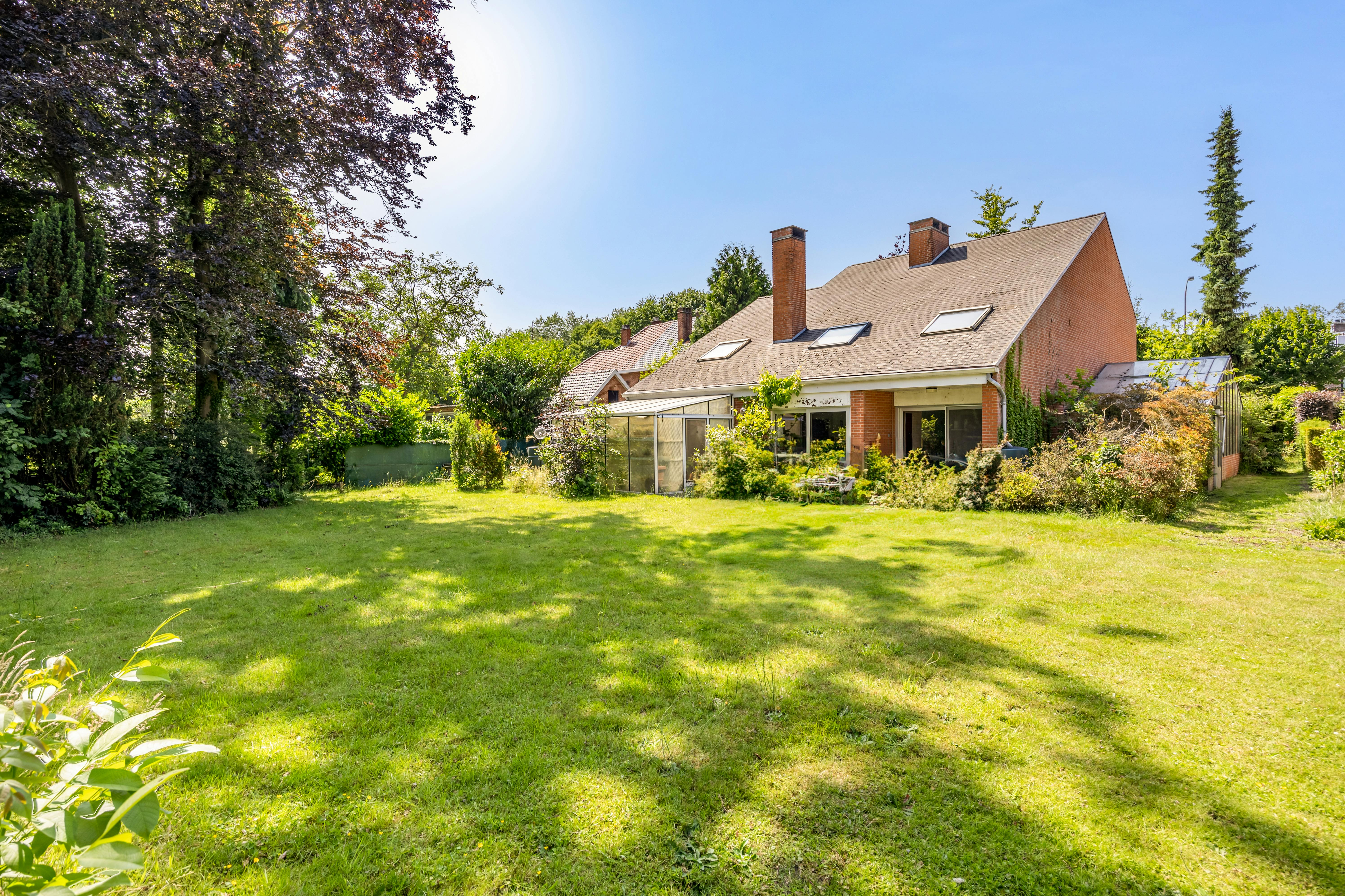 Te renoveren ruime gezinswoning met 5 slaapkamers te Hasselt foto 26