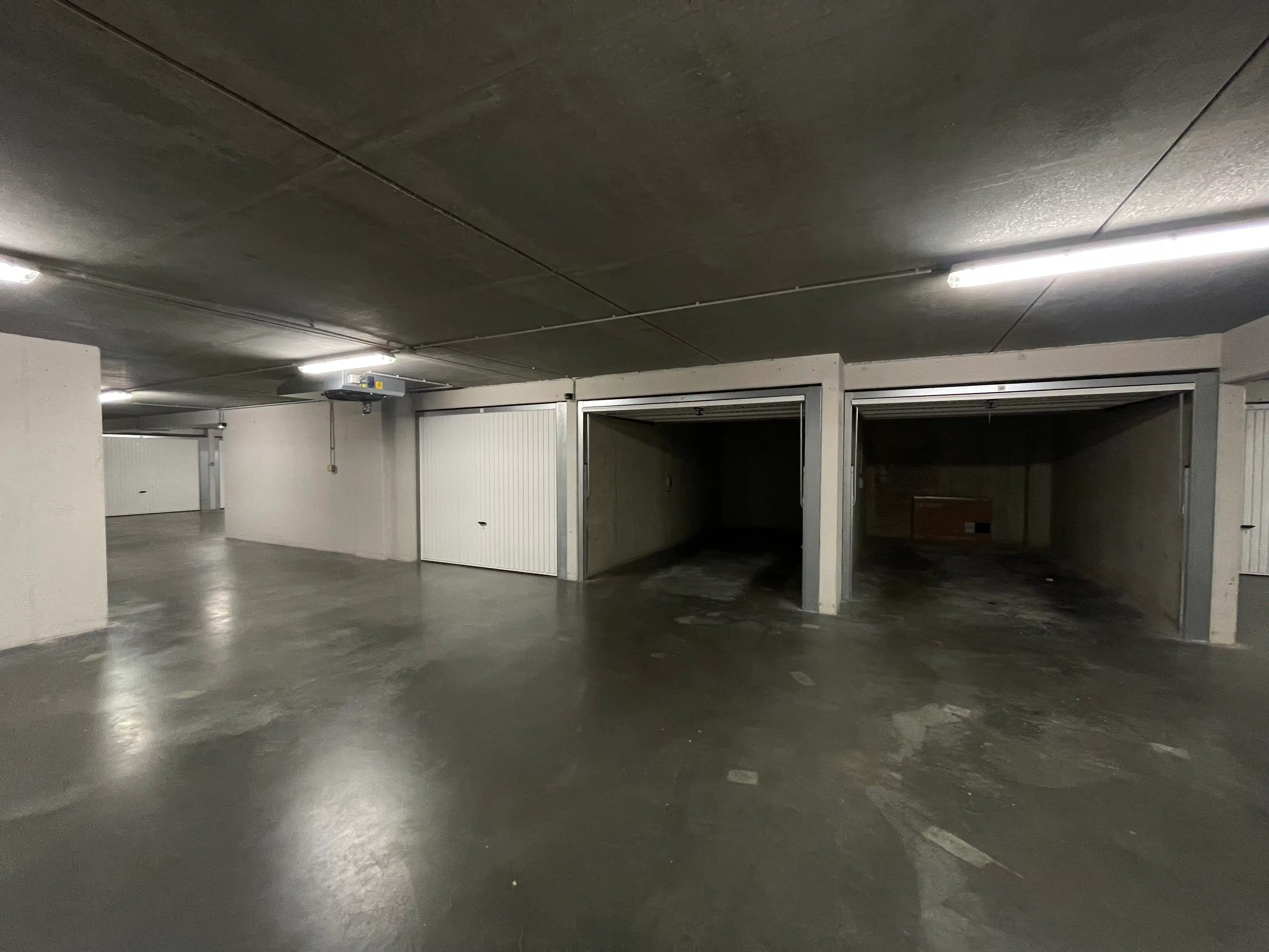 Vlot bereikbare garagebox op -2 aan het Kinkhoornplein. foto 6