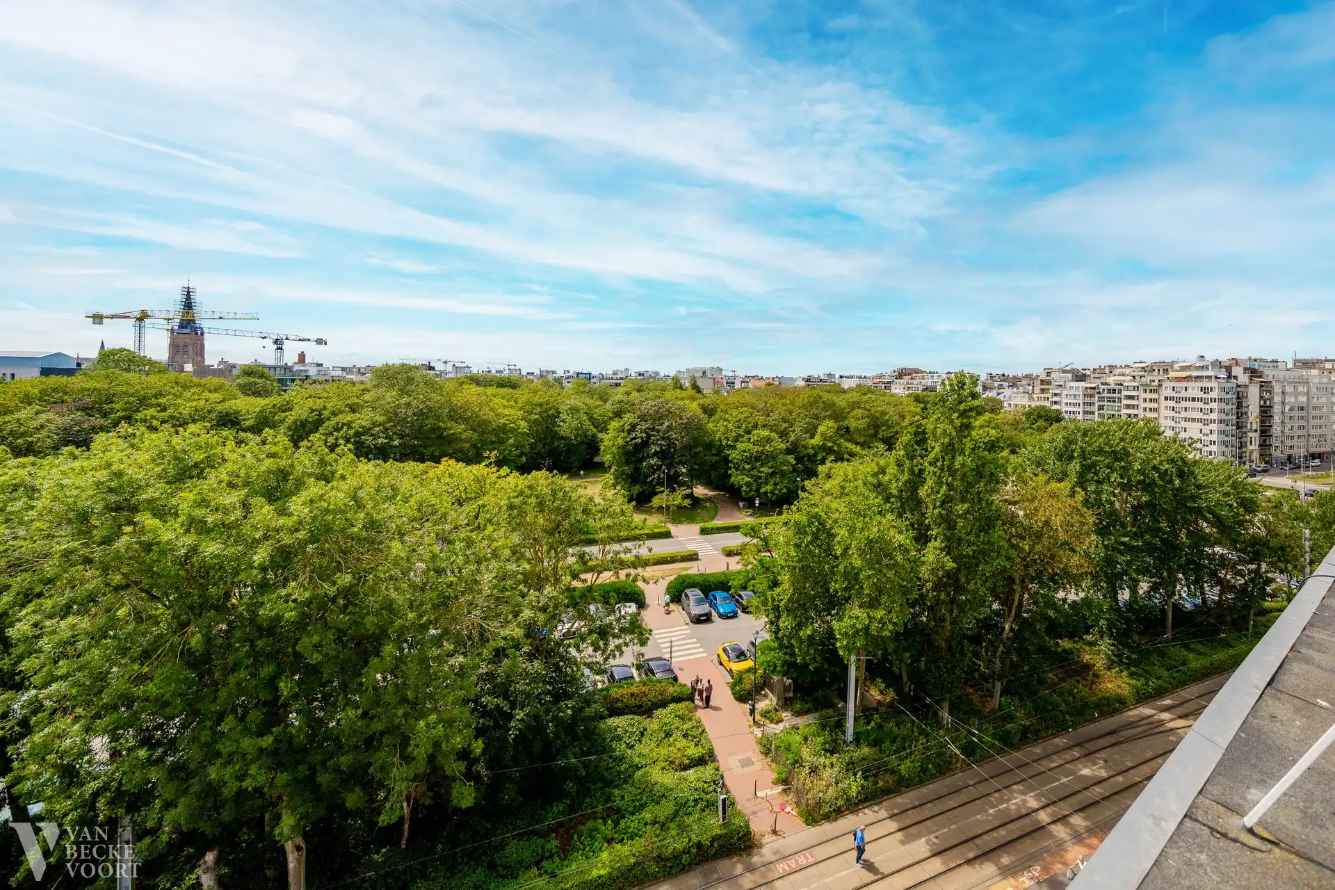 Exclusieve projectopportuniteit aan het Leopoldpark – 307m² woonbeleving met frontaal parkzicht foto 2