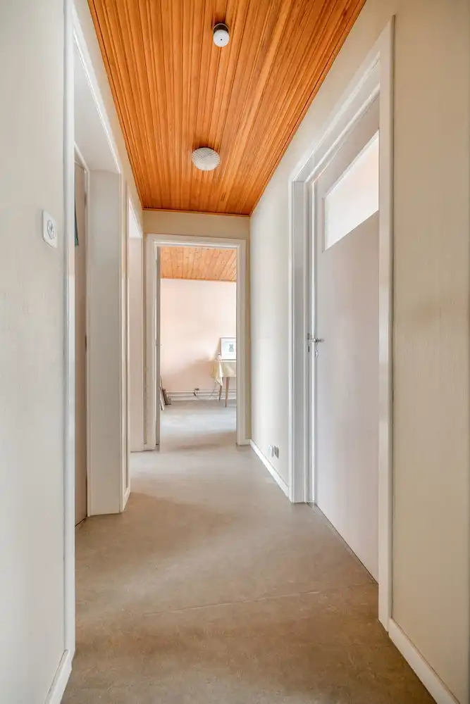 Gezinswoning met 4 slaapkamers en aangelegde tuin in doodlopende straat foto 18