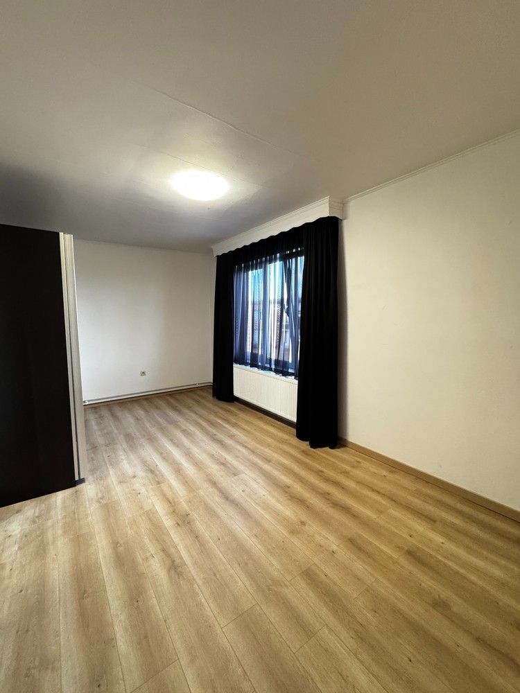 Te huur: charmant appartement in Maasmechelen foto 11