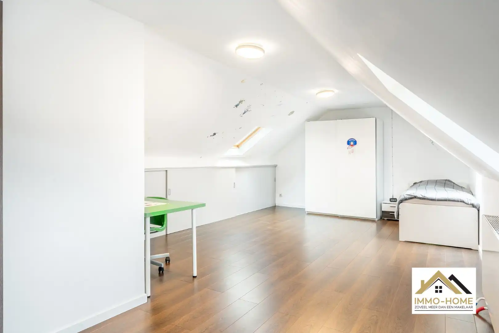 Instapklare woning met 4 slaapkamers EN groot atelier! foto 13