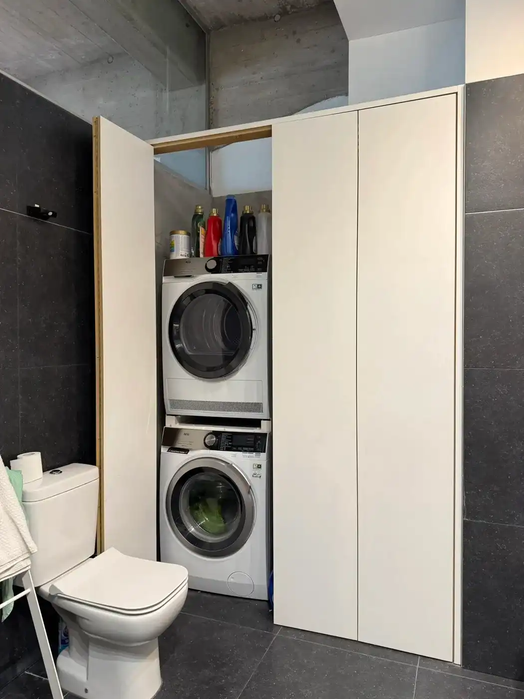Ruime en moderne industriële loft met terras en ondergrondse parkeerplaats in Herent foto 21