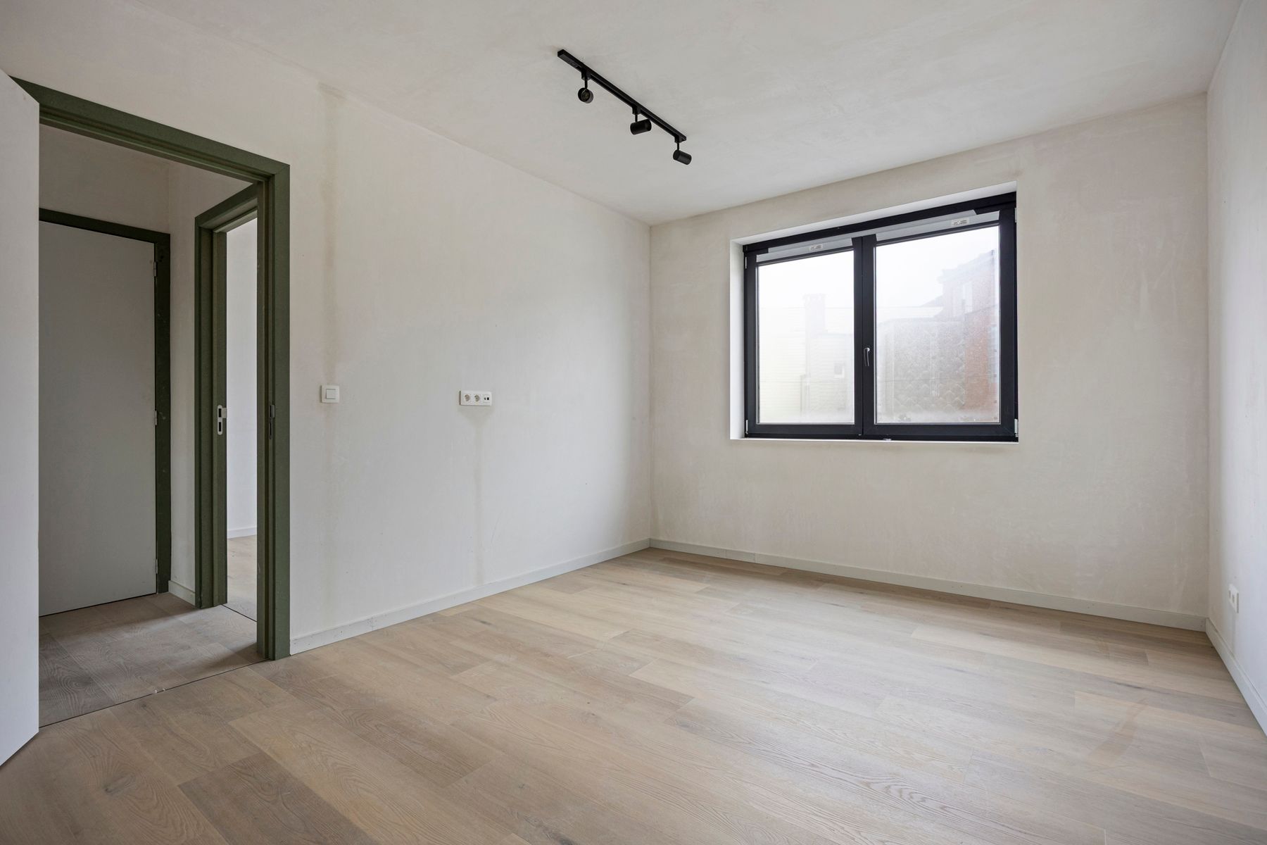 Nieuwbouwwoning met 5 slaapkamers en 1 badkamer. foto 11