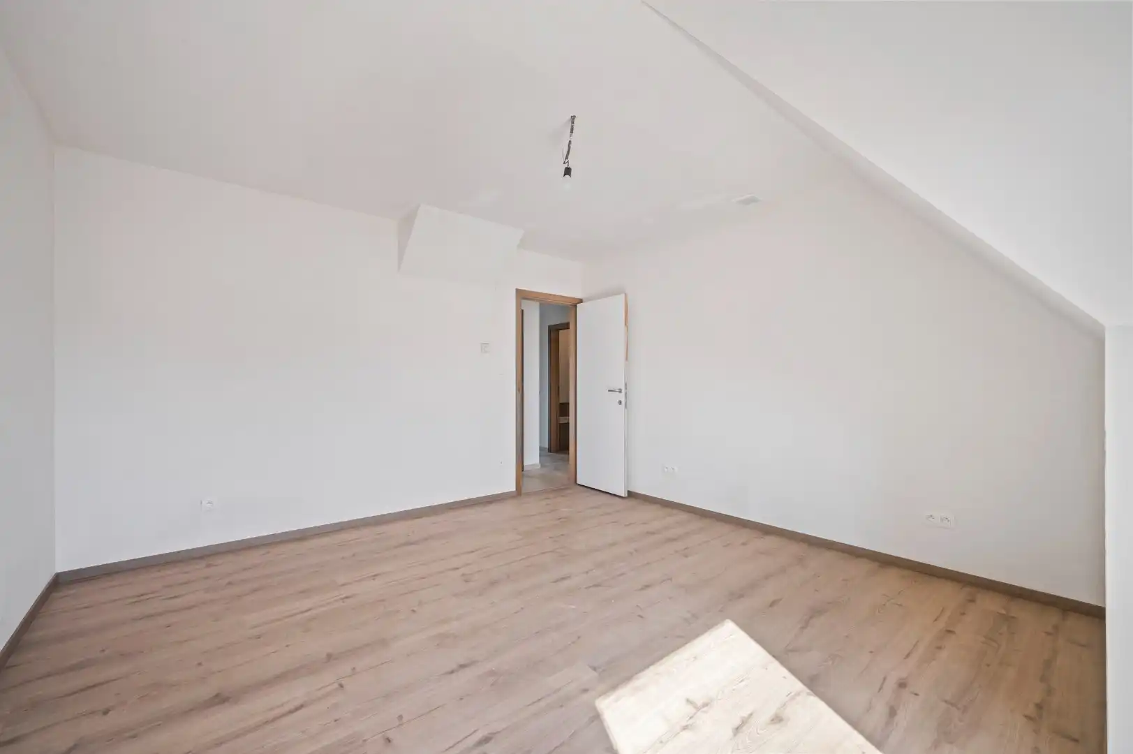 NIEUWBOUWAPPARTEMENT MET EPC A, 3 SLPKS EN 2 ZONGERICHTE TERRASSEN foto 12