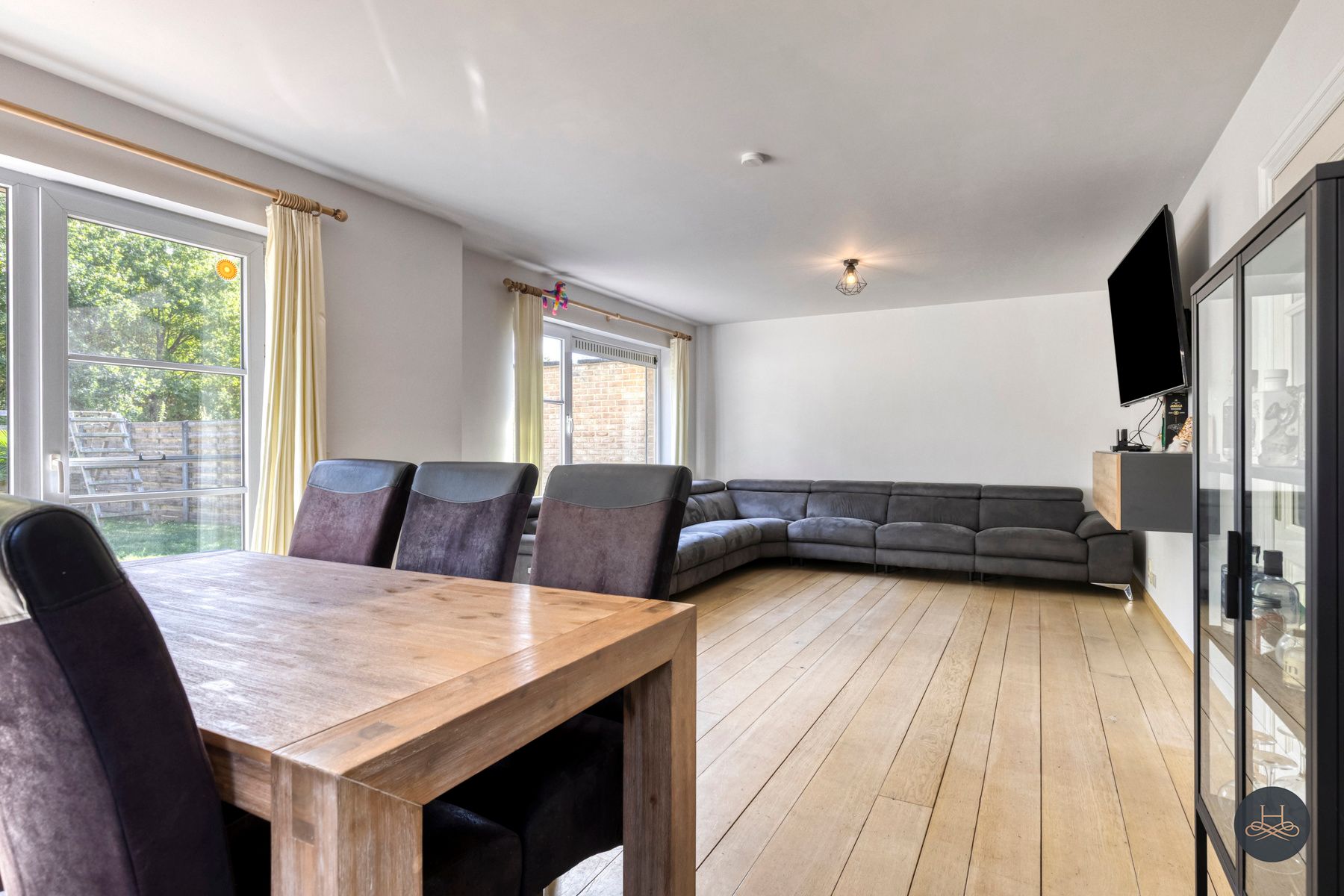 Gezellige halfopen bebouwing met 3 slaapkamers en leuke tuin foto 6