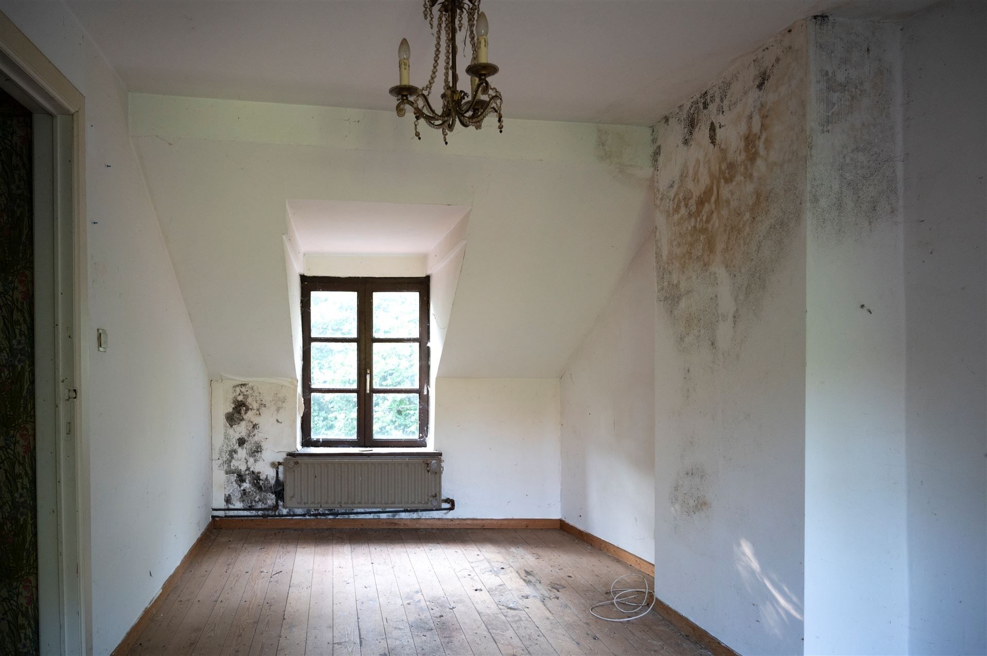 volledig te renoveren woning foto 22