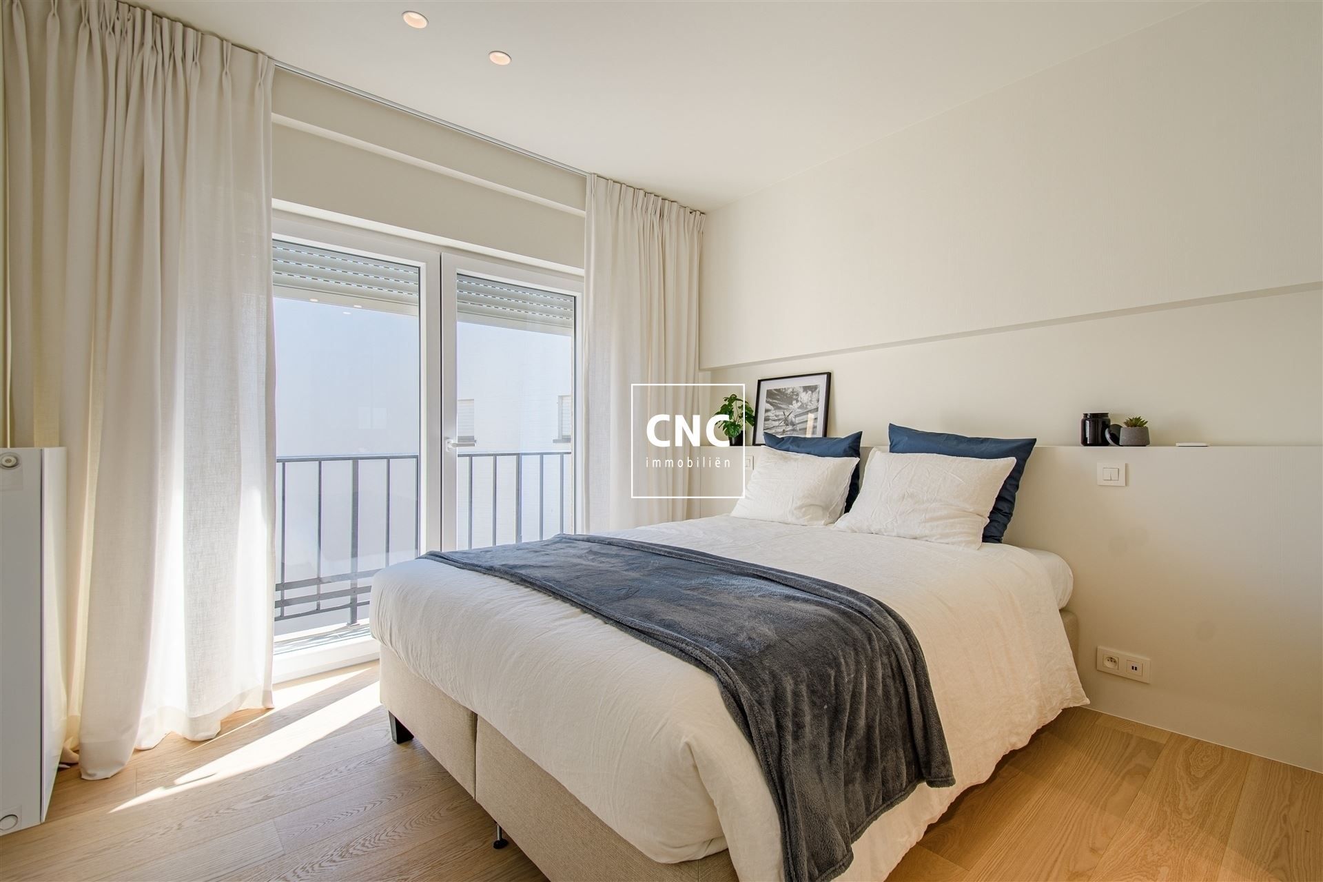 Luxueus en modern gerenoveerd appartement met wijds frontaal zeezicht aan het Albertstrand! Parking mogelijk in nabije omgeving. foto 7