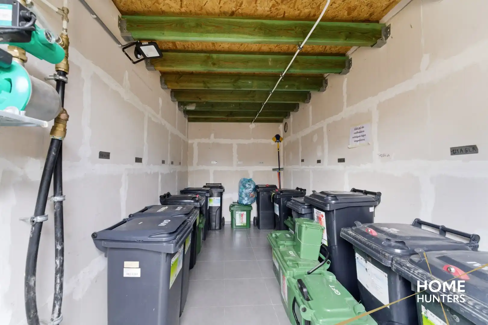 Stijlvol en lichtrijk appartement met terras in het hart van Ieper foto 19