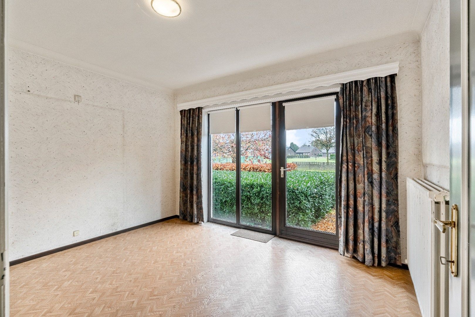  Te renoveren karakteristieke bungalow, 3 Slpk, ruime kelder met garage, op toplocatie foto 24