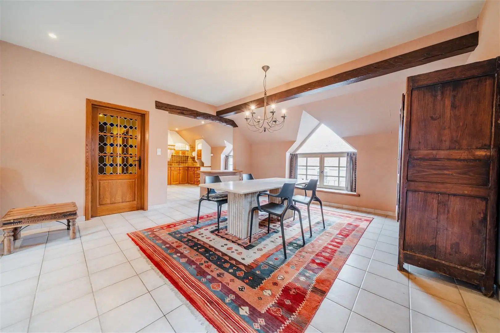 Handelscomplex met appartement in centrum Landen foto 10