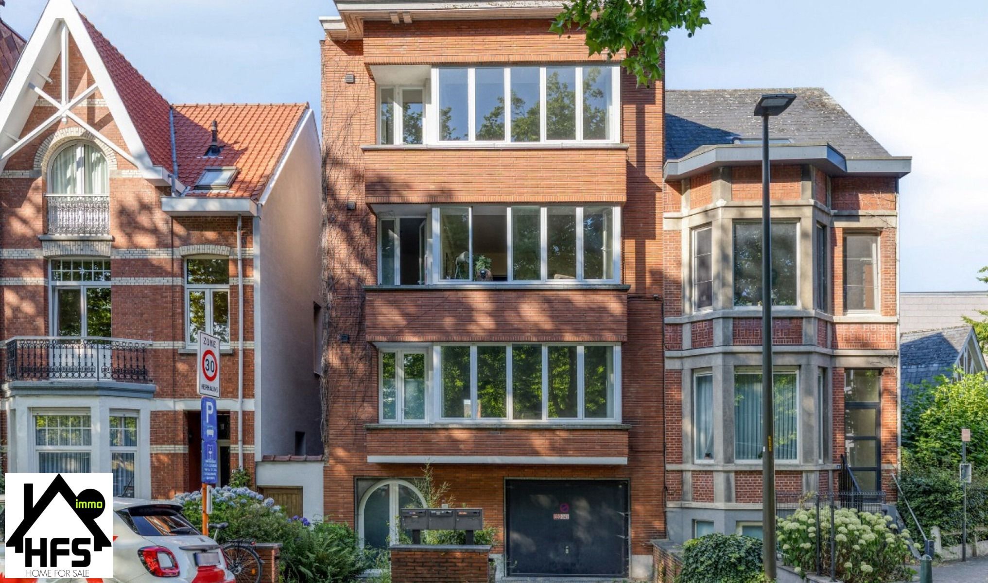 Tof appartement met zicht op de Leuvense vaart, centraal gelegen foto {{pictureIndex}}