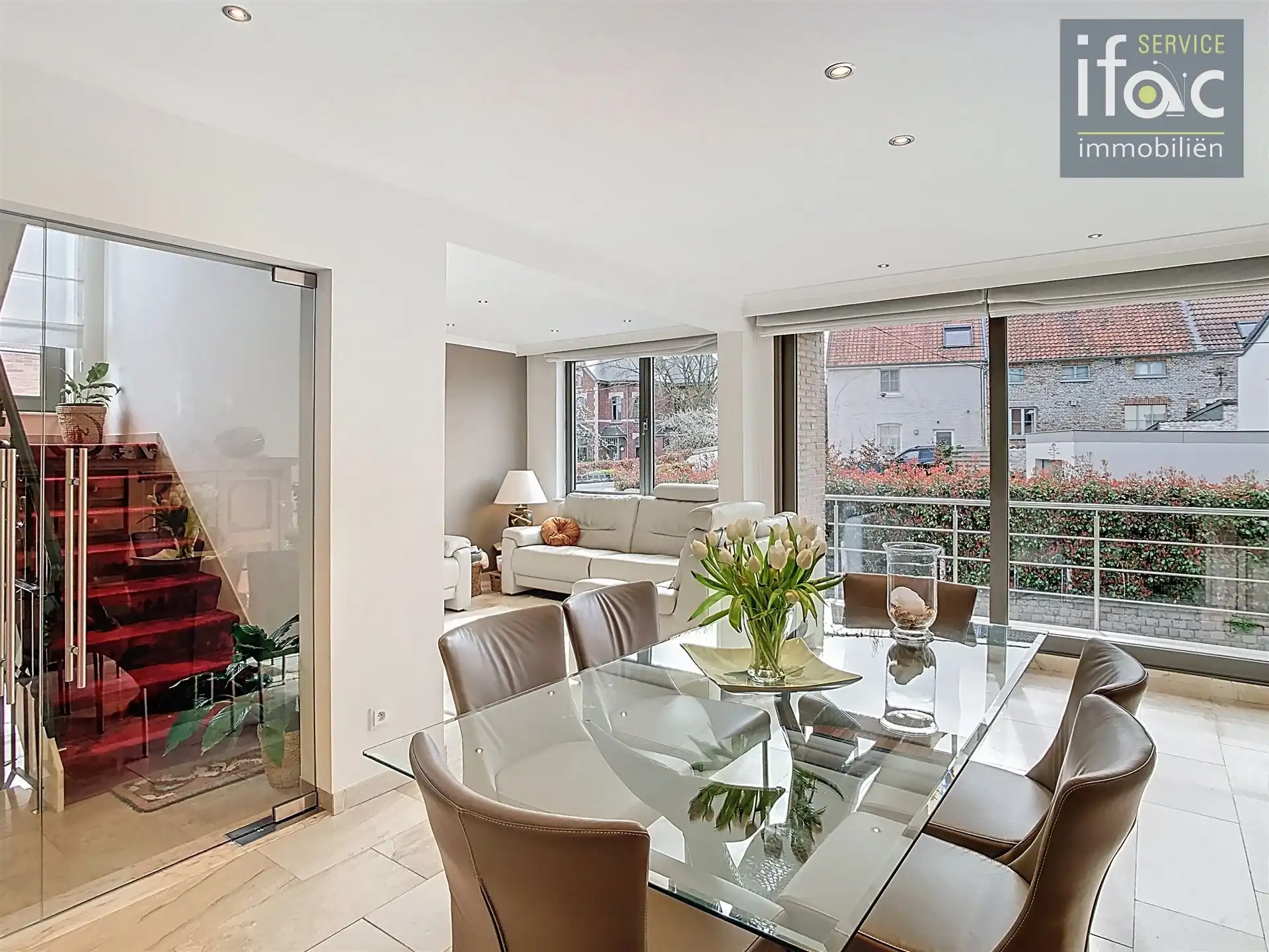 Super onderhouden 3 slaapkamer woning foto 3