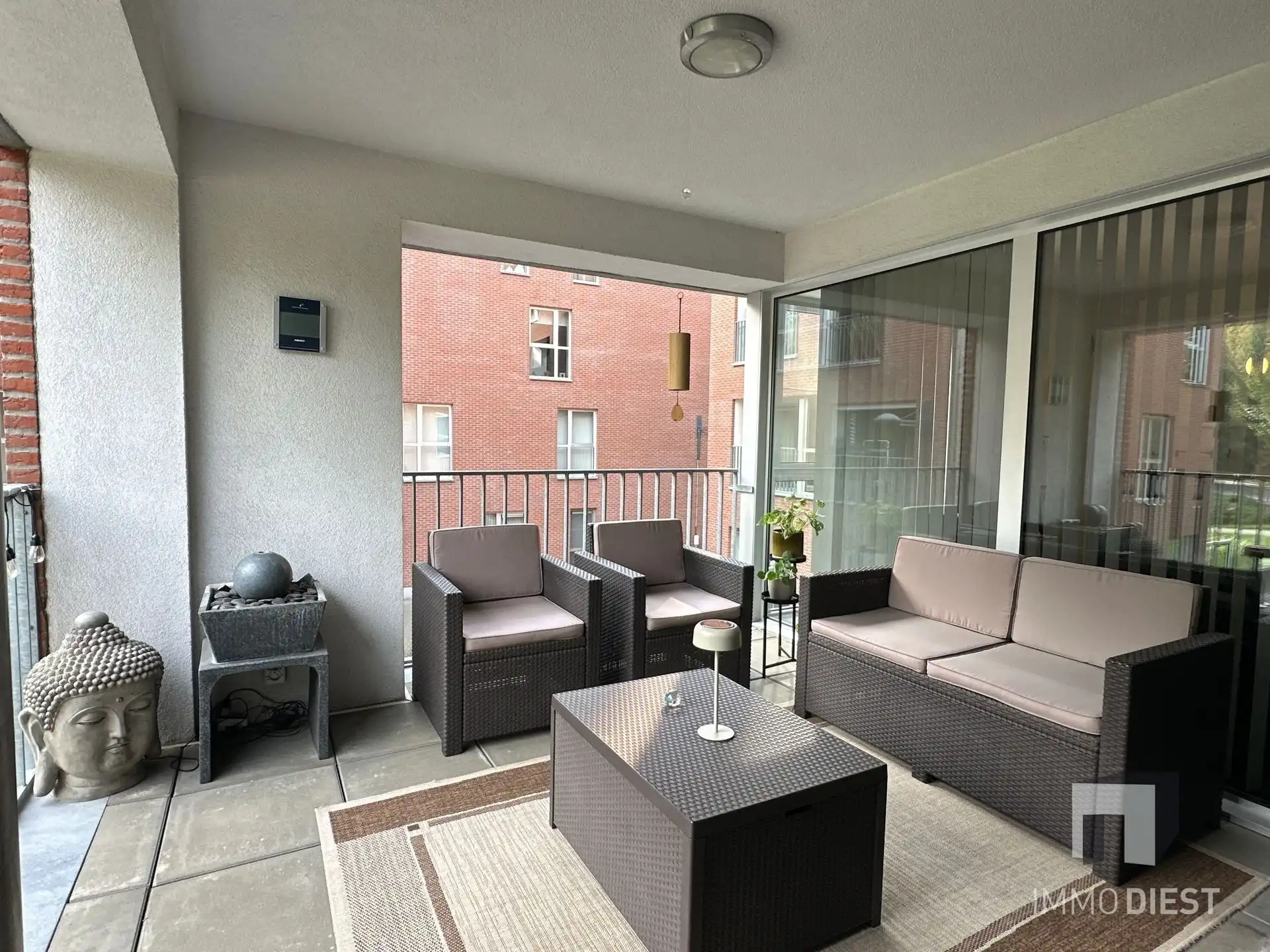 Instapklaar appartement met 2 slpks, terras, parking en kelder foto 12