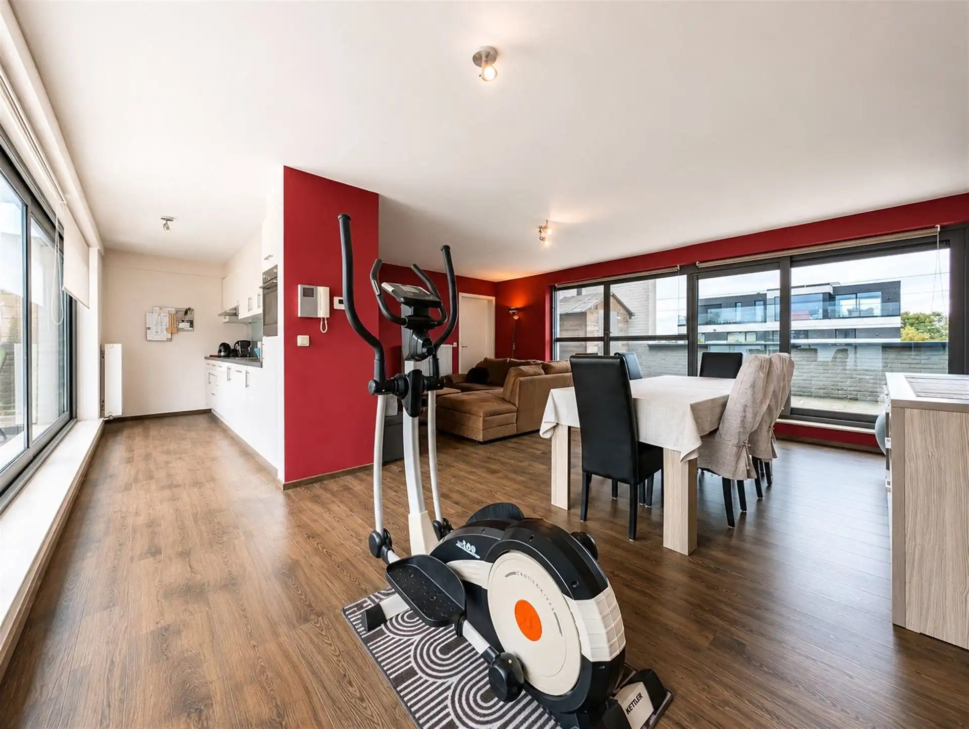 Ruim duplexappartement van 121 m² met 2 terrassen in Riemst foto 4