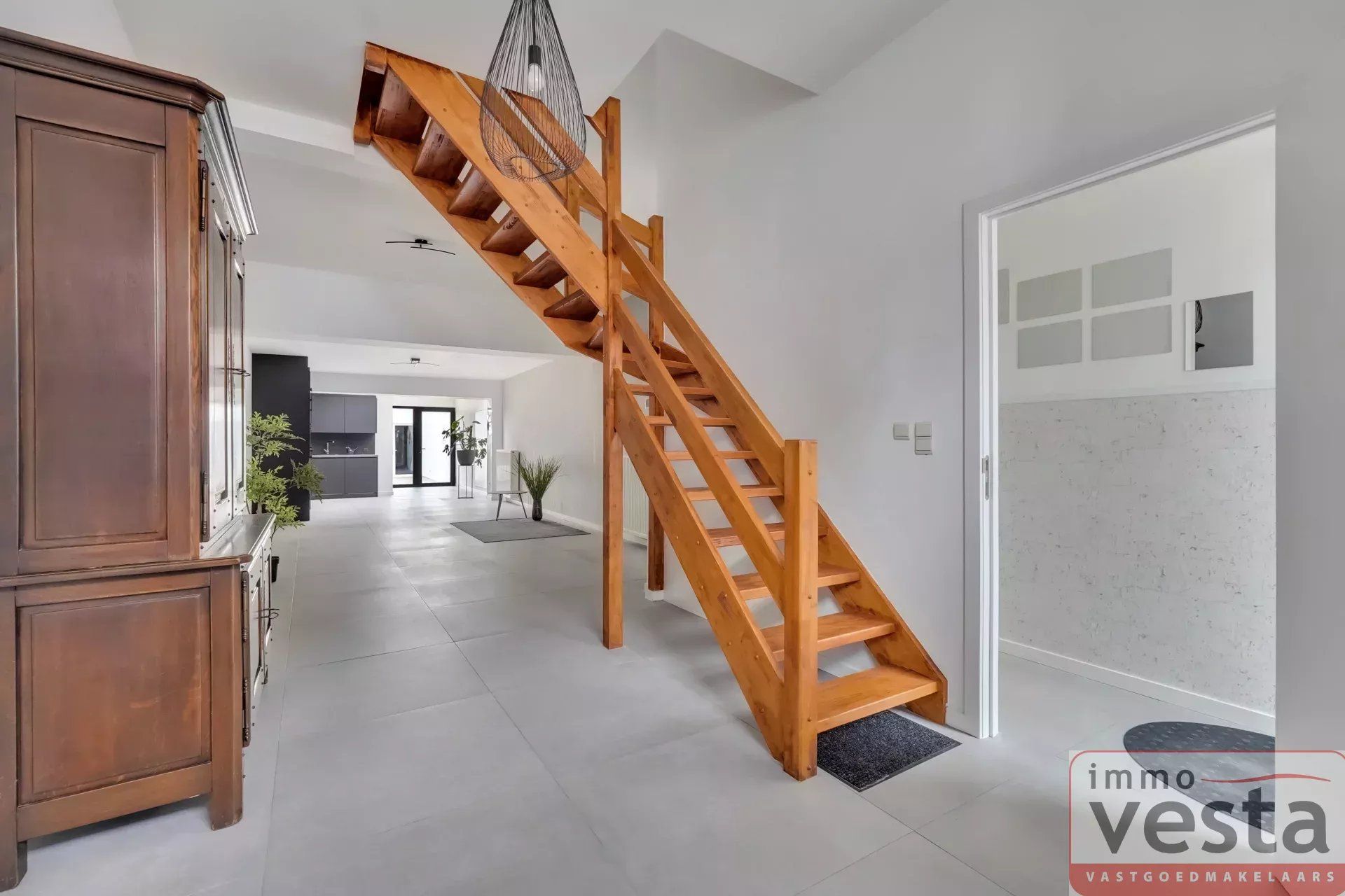 Gerenoveerde rijwoning nabij centrum foto 6