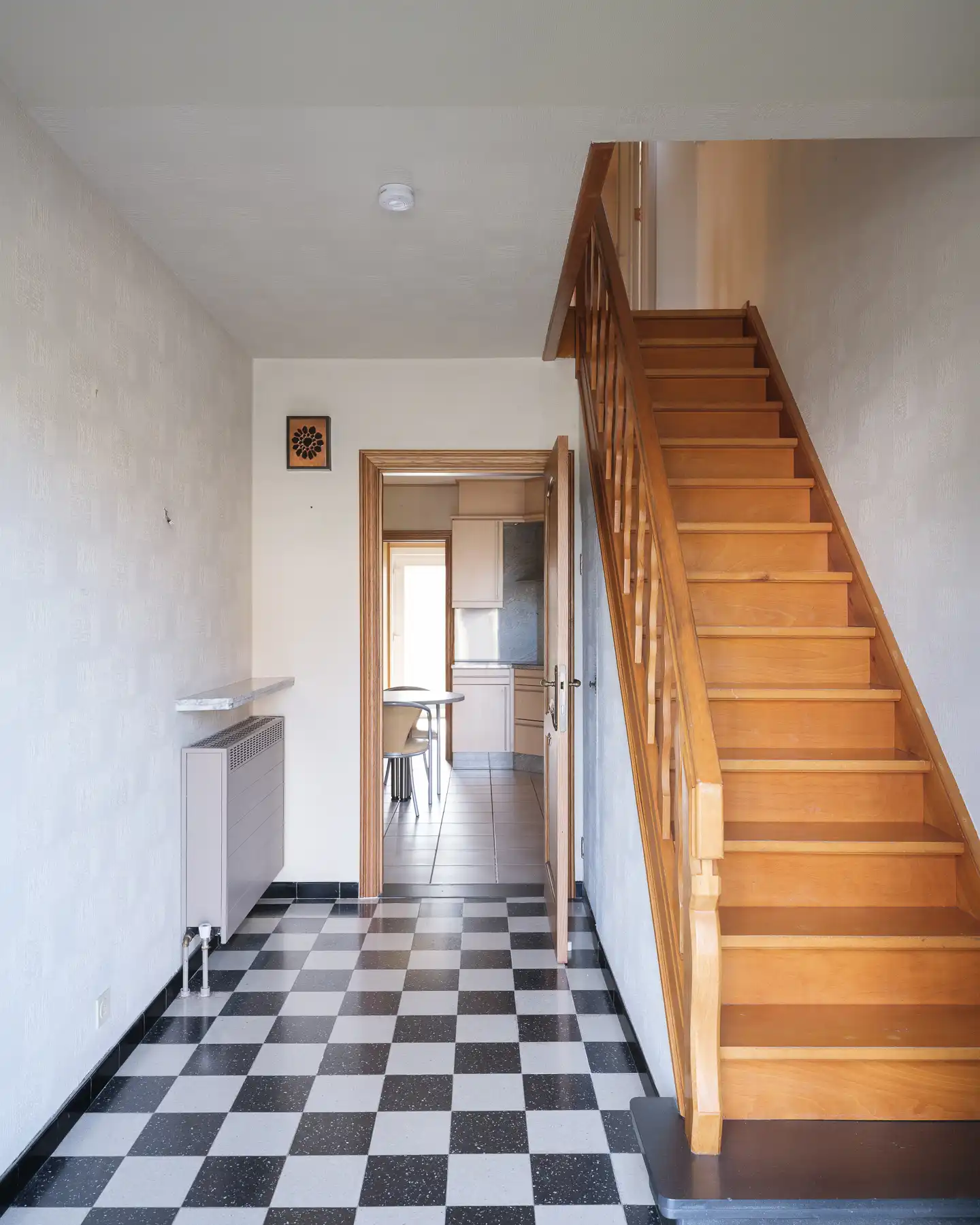 Goed onderhouden woning met tuin in gegeerde woonwijk foto 11