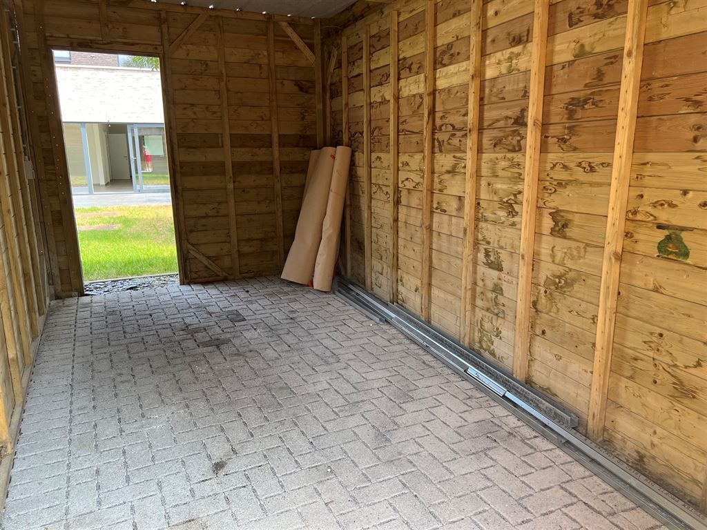 Instapklare woning in hedendaagse stijl in het centrum van Neeroeteren foto 29