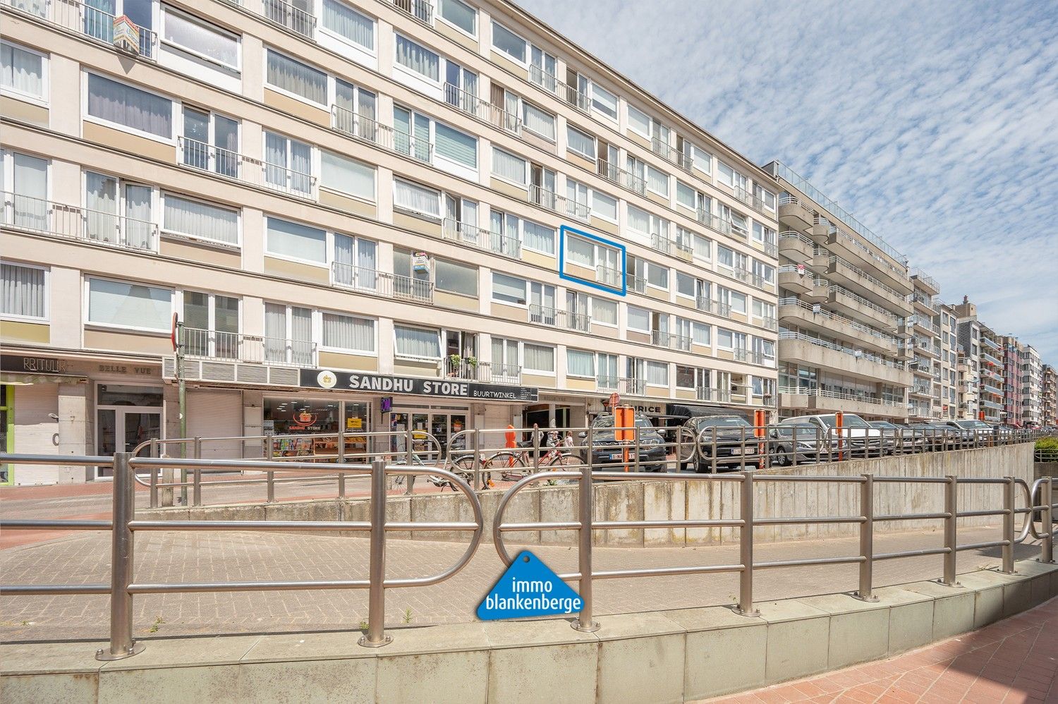 Lichtrijk en gemeubeld appartement vlakbij de zeedijk en het centrum van Blankenberge foto 13