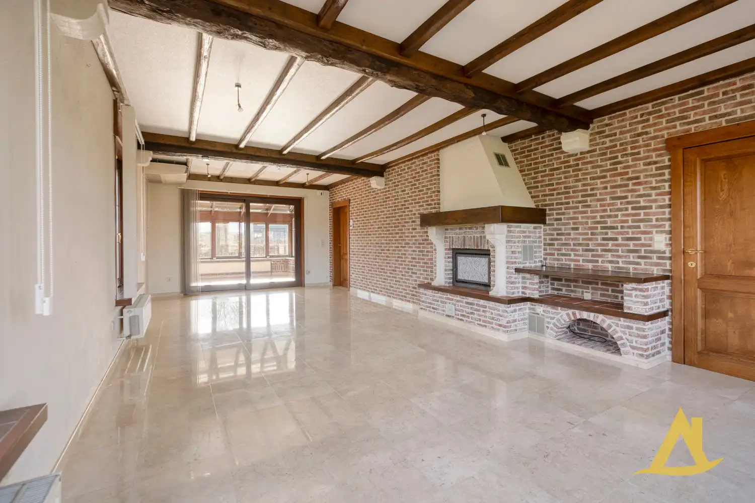 LANDELIJKE WONING IN EEN RUSTIG STRAATJE TE BEKKEVOORT! foto 6