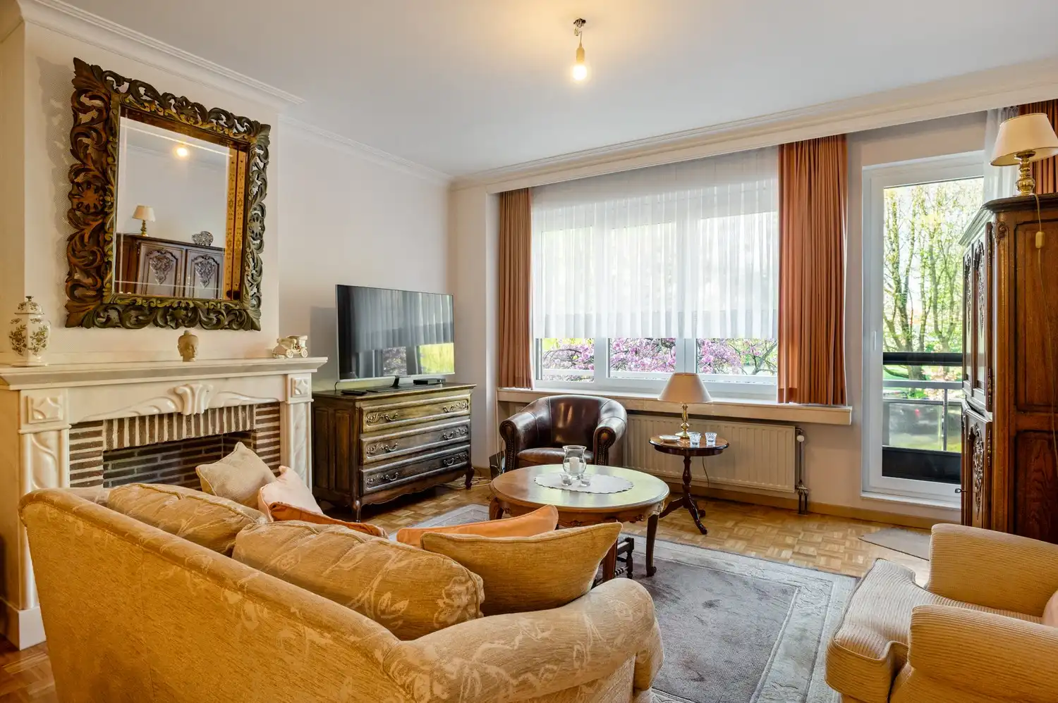 Verzorgd appartement met terras, garage in Borsbeek foto 3