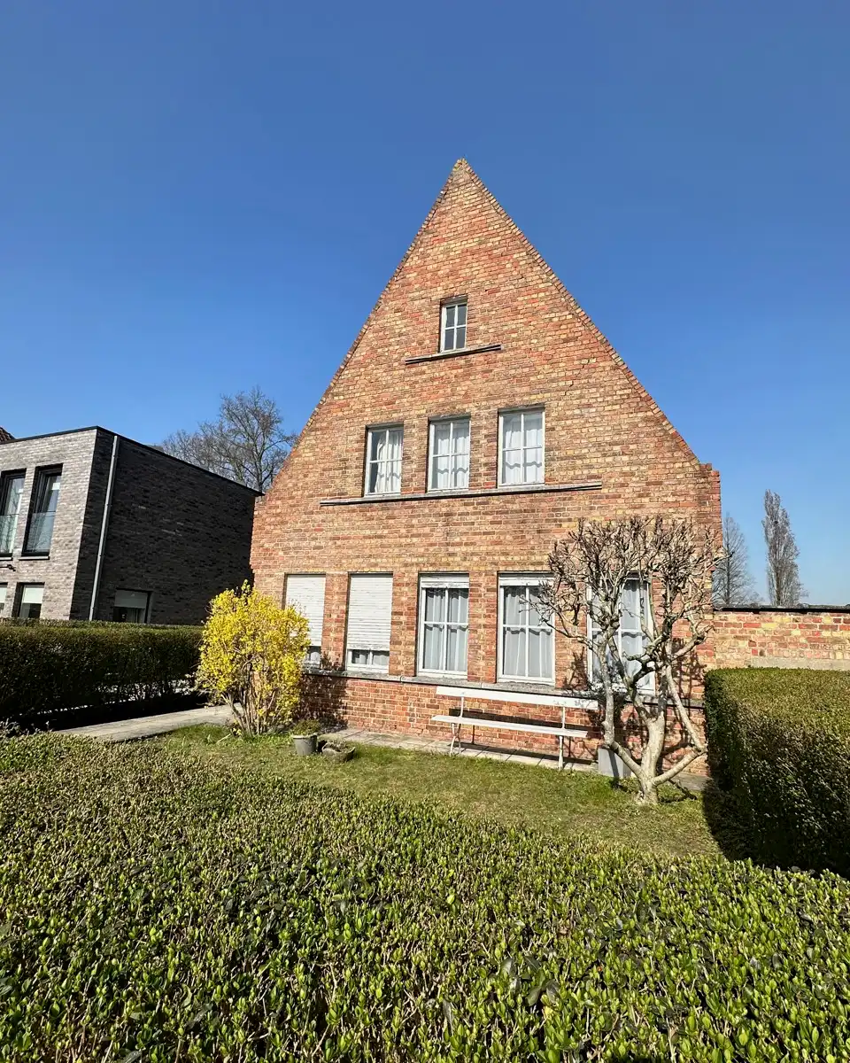 Woning met veel potentieel in fietsstraat in Sint-Michiels foto 2