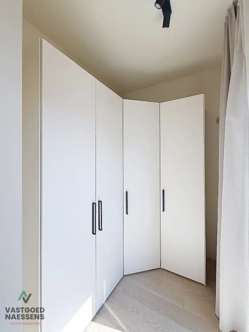 SCHITTEREND DUPLEX-APPARTEMENT – 3 SLPK – 2 BADKAMERS – ZONNIG TERRAS foto 20