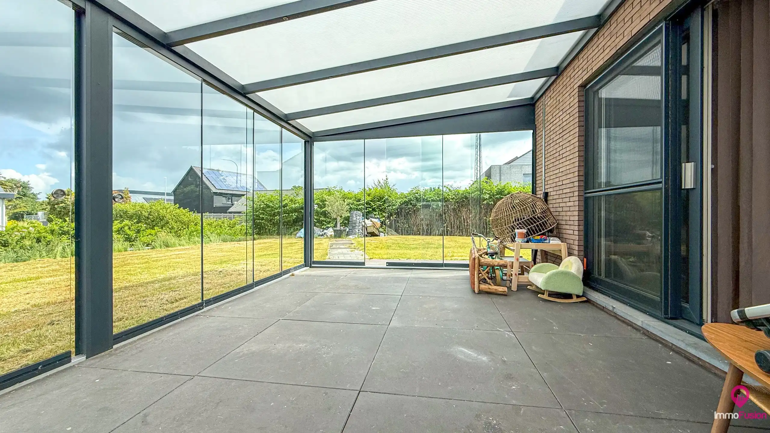 Recente halfopen woning met 3slpks, veranda en ruime tuin! foto 15
