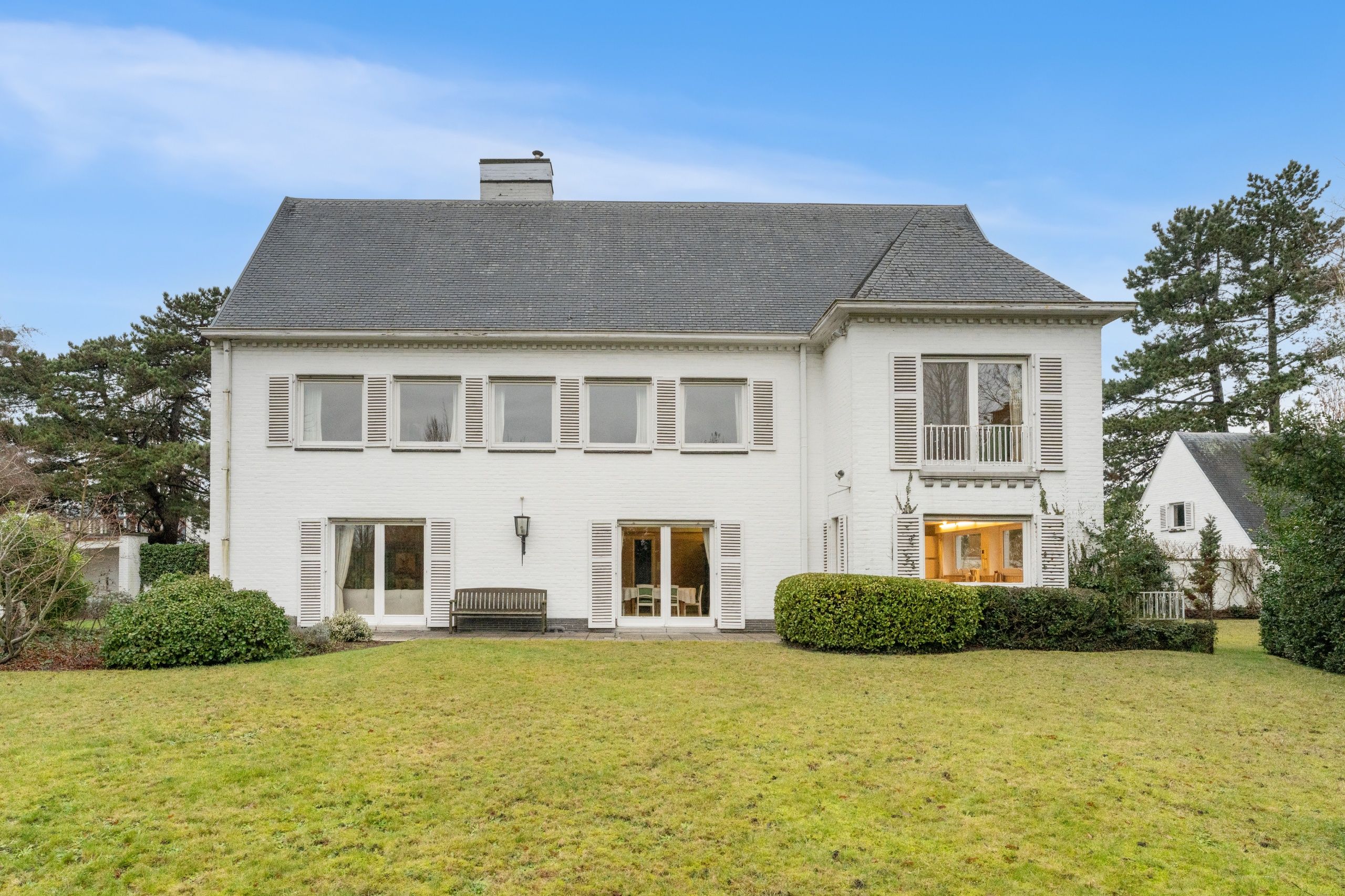 Charmante en ruime te renoveren villa op een perceel van 2.092m2 foto 24